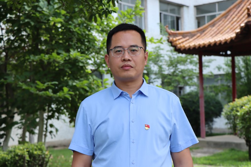 胡乐军.jpg 胡乐军.jpg