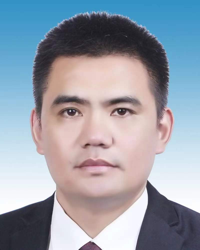 李新军.jpg 李新军.jpg