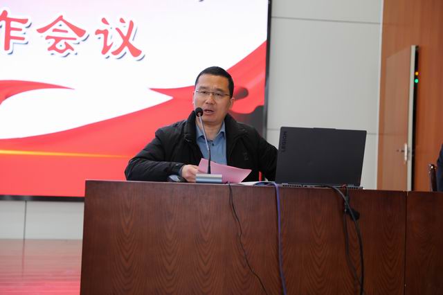 调整大小 政教处副主任、东校区政教处主任赵曰敏讲德育重点.JPG