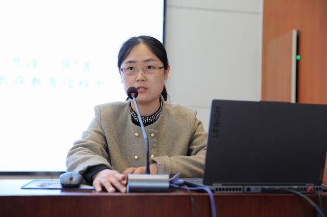 调整大小 心理健康教育中心教师赵珂珂讲家庭教育.JPG