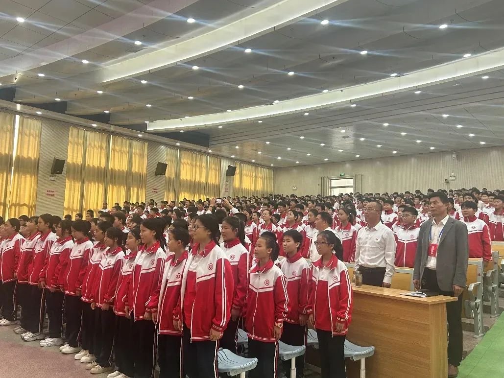 简篇-滕州市至善学校七年级“六声教育·五育融合”之“军歌嘹亮 班歌飞扬”歌咏比赛