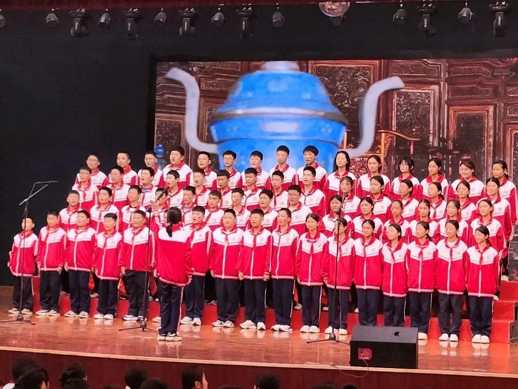 简篇-滕州市至善学校七年级“六声教育·五育融合”之“军歌嘹亮 班歌飞扬”歌咏比赛