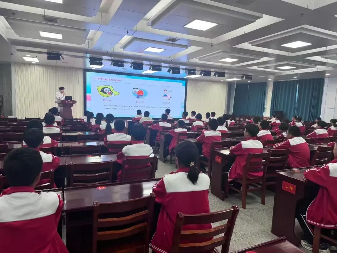 简篇-2024年度滕州市增强青少年体质“四防三进”专家走进至善学校活动纪实