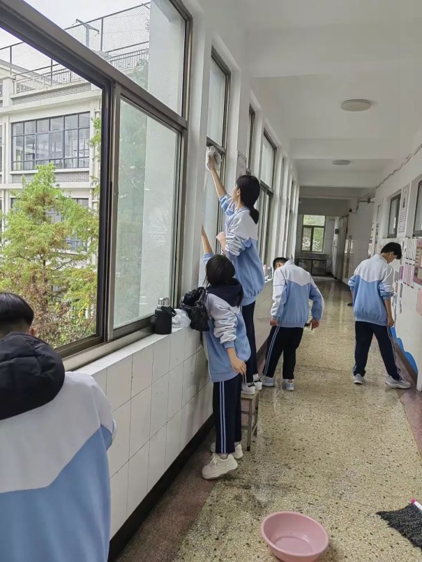 简篇-把劳动的种子深植学生心中