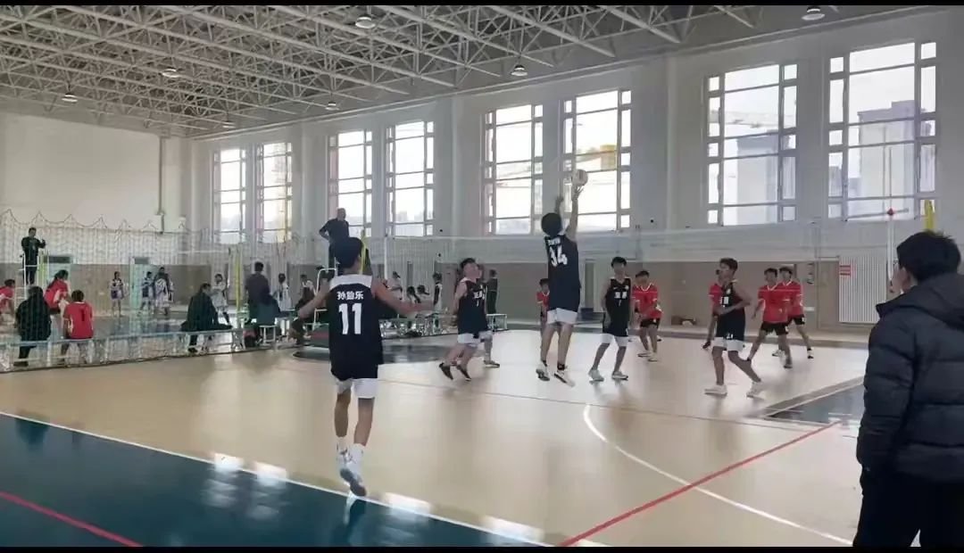 简篇-【喜报】至善学校在滕州市第一届中小学生运动会排球比赛中勇夺佳绩！