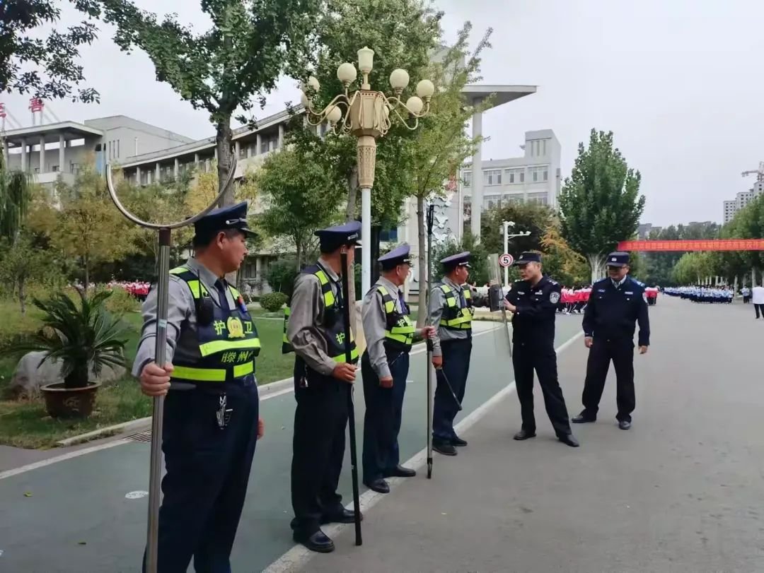 简篇-以“演”筑防，临暴不乱                        —至善学校反恐防暴演练活动
