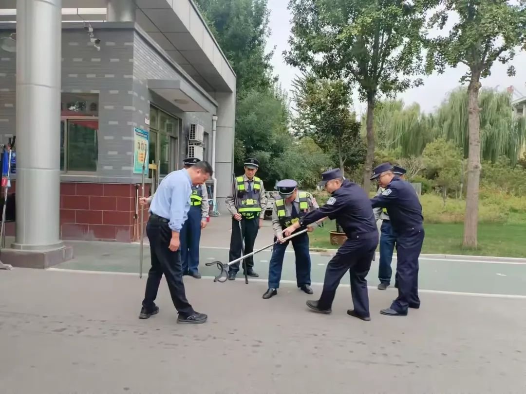 简篇-以“演”筑防，临暴不乱                        —至善学校反恐防暴演练活动
