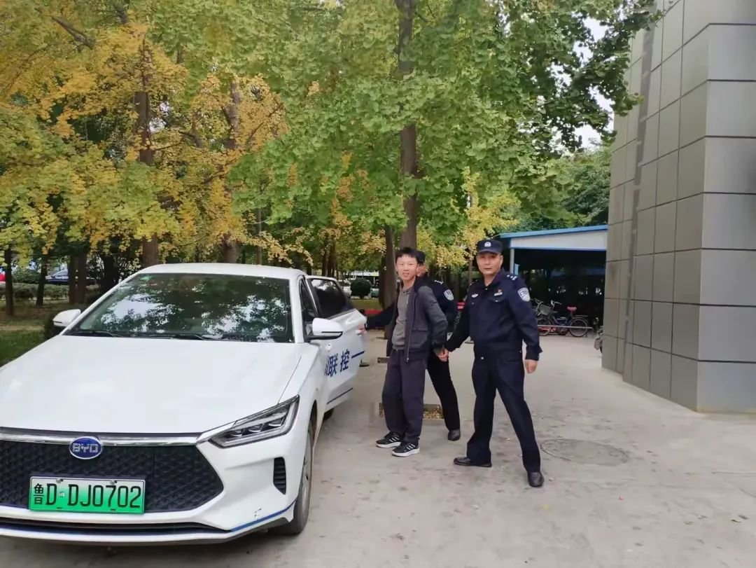 简篇-以“演”筑防，临暴不乱                        —至善学校反恐防暴演练活动