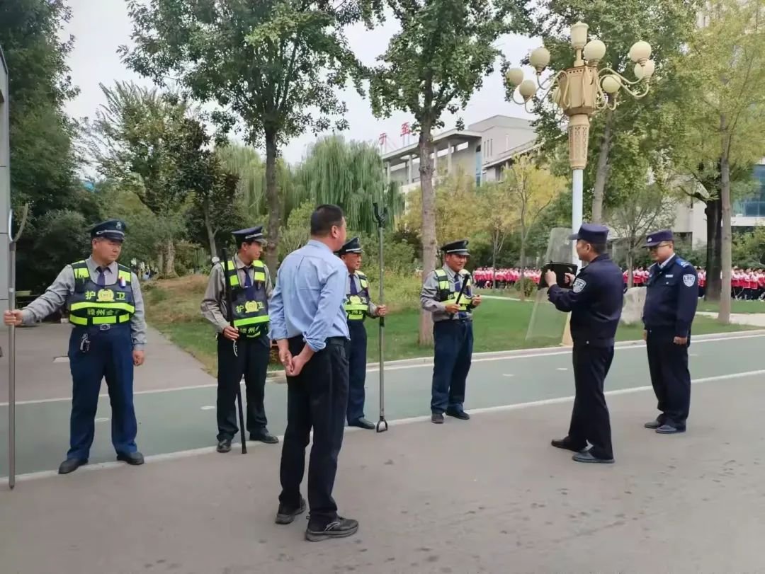 简篇-以“演”筑防，临暴不乱                        —至善学校反恐防暴演练活动
