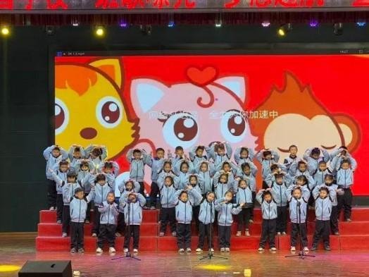 简篇-【善城善校】【全环境立德树人】班歌嘹亮，梦想起航——滕州市至善学校小学部举行优秀班歌展评活动