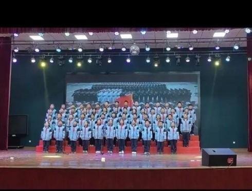 简篇-【善城善校】【全环境立德树人】班歌嘹亮，梦想起航——滕州市至善学校小学部举行优秀班歌展评活动
