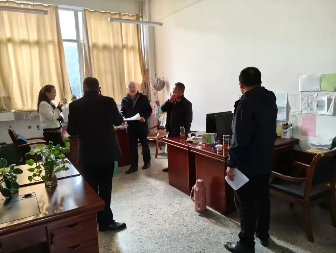 简篇-室雅人和，净心育人———滕州市至善学校开展文明办公室评选活动