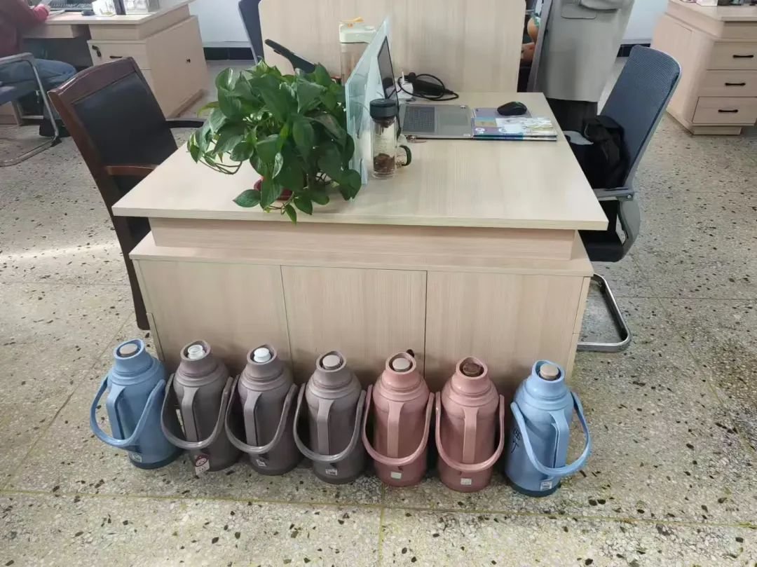 简篇-室雅人和，净心育人———滕州市至善学校开展文明办公室评选活动