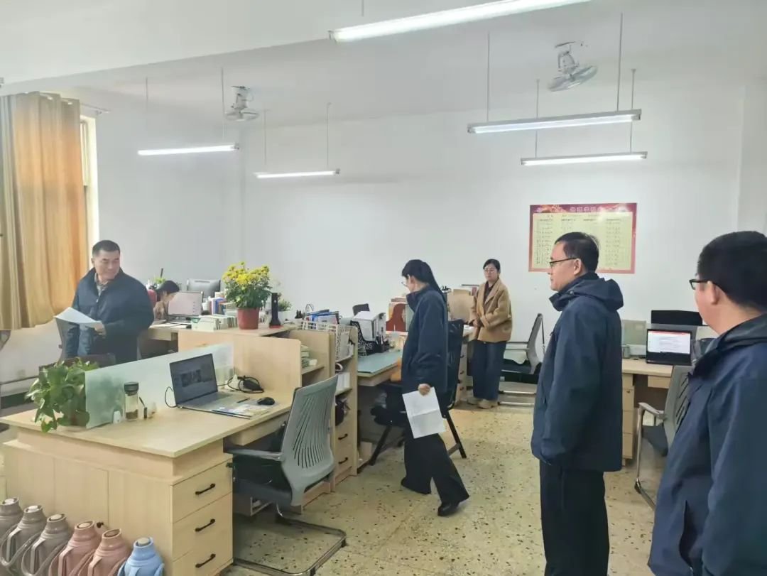 简篇-室雅人和，净心育人———滕州市至善学校开展文明办公室评选活动