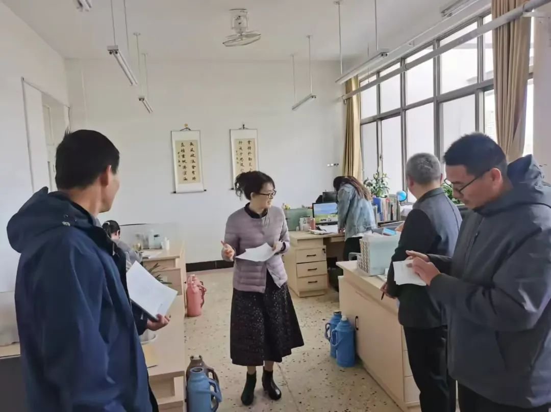 简篇-室雅人和，净心育人———滕州市至善学校开展文明办公室评选活动