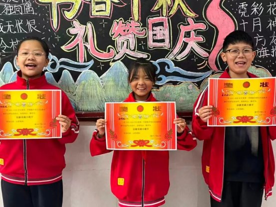 384aa58e17b8f8e17e94dcb57256dd591a4af0b2