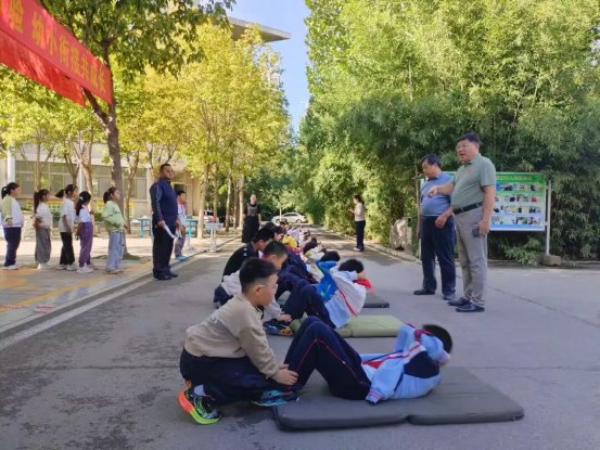 简篇-滕州市至善学校小学部体质冠军争霸赛