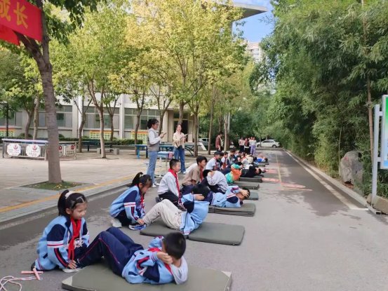 简篇-滕州市至善学校小学部体质冠军争霸赛