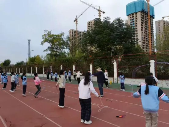 简篇-滕州市至善学校小学部体质冠军争霸赛
