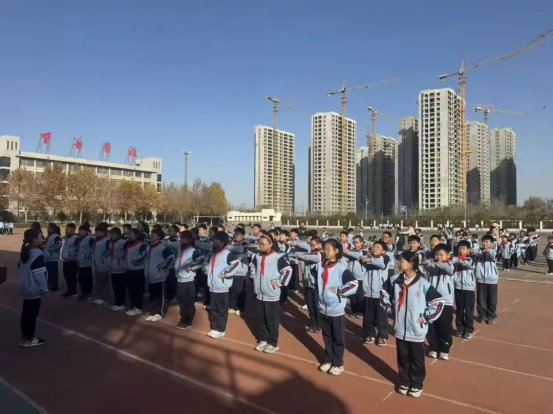 简篇-至善少年展英姿 步履铿锵绽风采 ——至善学校小学部队列队形展评活动