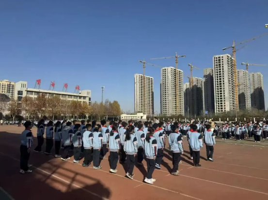 简篇-至善少年展英姿 步履铿锵绽风采 ——至善学校小学部队列队形展评活动