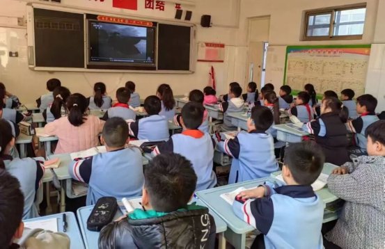 简篇-滕州市至善学校少先队大队部“红领巾的光影记忆”活动纪实