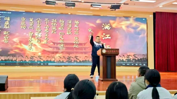 f5bbd9b42c57c7eaa7be7c2017be0269