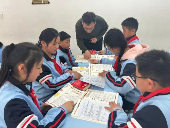 简篇-弘扬传统文化 赓续民族根脉——全市小学中华优秀传统文化优质课评选活动在至善学校小学部成功举行