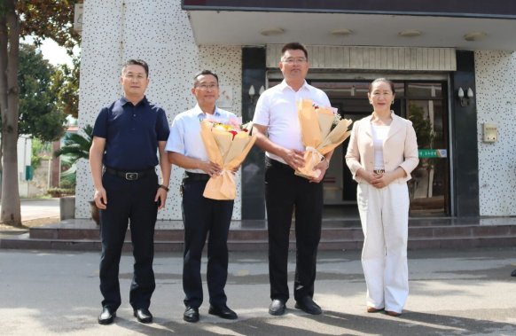 67e70704414f70044bb84a804c07baeb