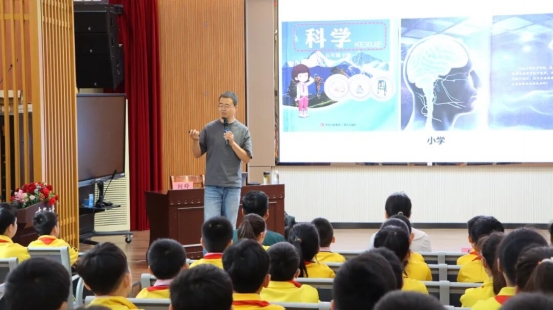 58a71e22c992641cb3c1704684dd786ef5c6ebf3