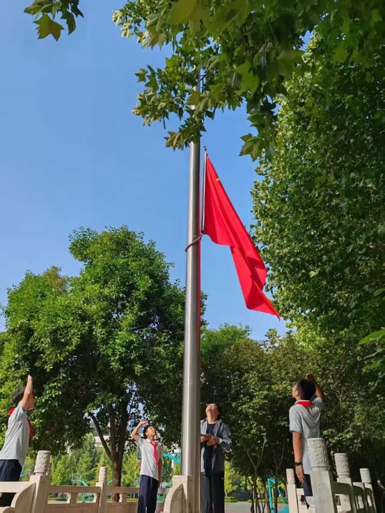简篇-规范筑根基 “四善”育品格——滕州市至善学校小学部2025-2026学年度第一学期行为规范养成月启动仪式