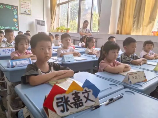 简篇-秋韵绘新篇 扬帆再启航 --至善学校小学部2025年秋季开学纪实