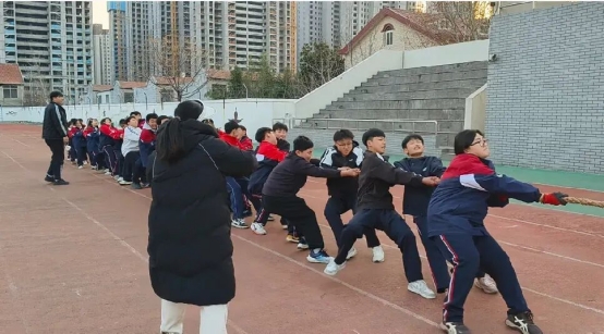 简篇-推动“六声”教育,共创活力校园 至善学校“庆元旦 迎新春”暨体育艺术节七年级拔河比赛