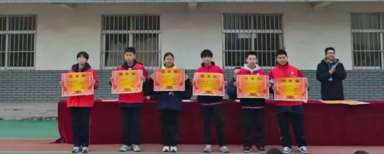 简篇-推动“六声”教育,共创活力校园 至善学校“庆元旦 迎新春”暨体育艺术节七年级拔河比赛