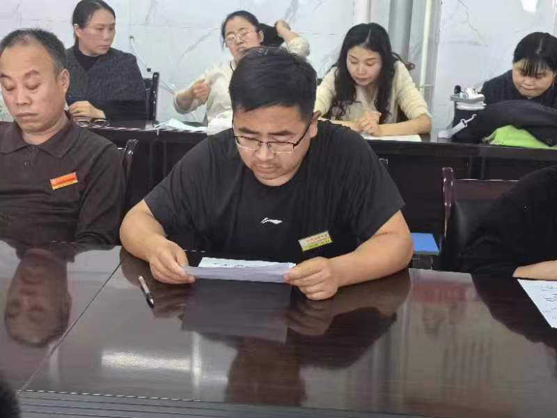 中学九年级教学工作推进会暨二模应考备考会议召开 - 滕州尚贤中学