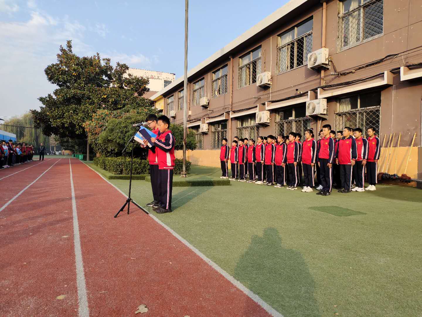 升旗2.jpg