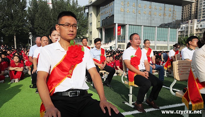 优秀班主任代表1.jpg